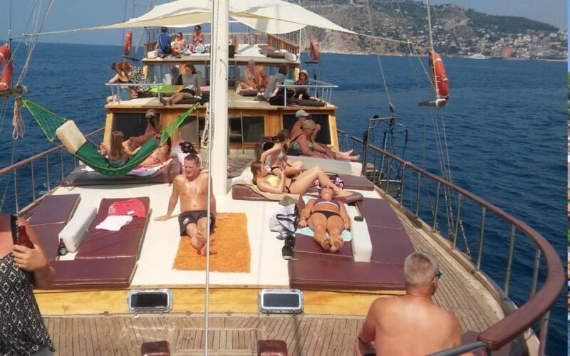 Alanya Relaxing Family Boat Tour Without Foam And Loud Music - Who Will Appreciate This Tour?