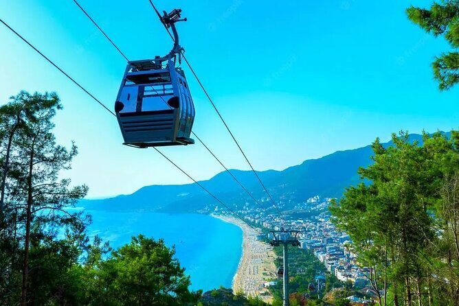 Alanya Sunset City Tour with Cable Car & Transfer by 4x4 Jeep - Who Should Consider This Tour?
