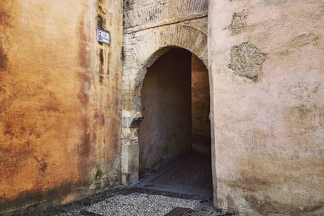 Albaicín and Sacromonte Sunset tour + Flamenco show - FAQ