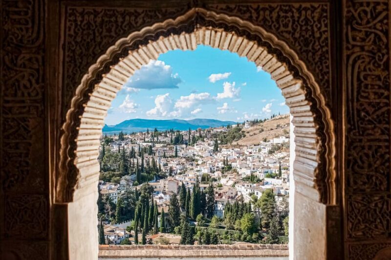 Albayzín: Granada's Albayzín Tour with Food Tasting - Key Points