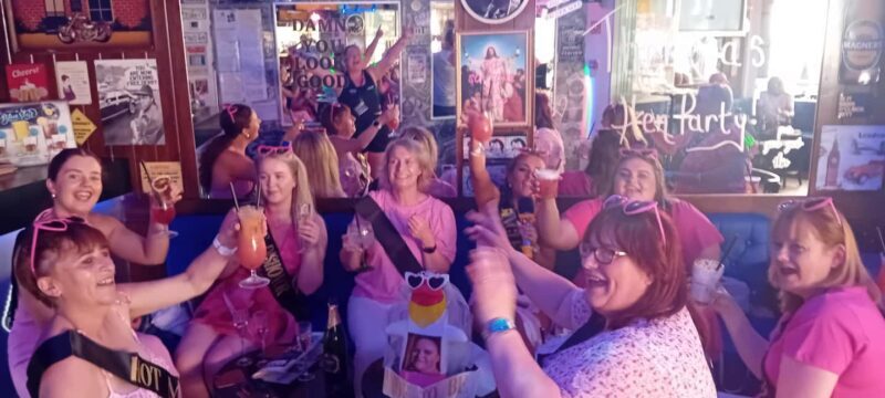 Albufeira: Cocktail Making Class and Karaoke Party with DJ - Who Is This Experience Best For?