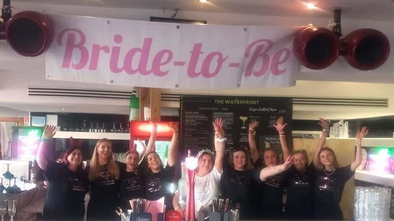 Albufeira: Cocktail Making Class at The Waterfront - Key Points