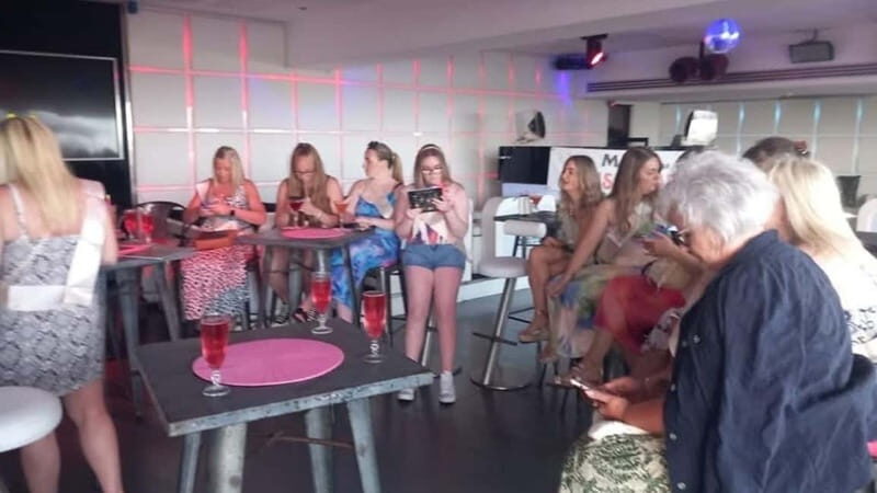 Albufeira: Cocktail Making Class at The Waterfront - What is the experience like?