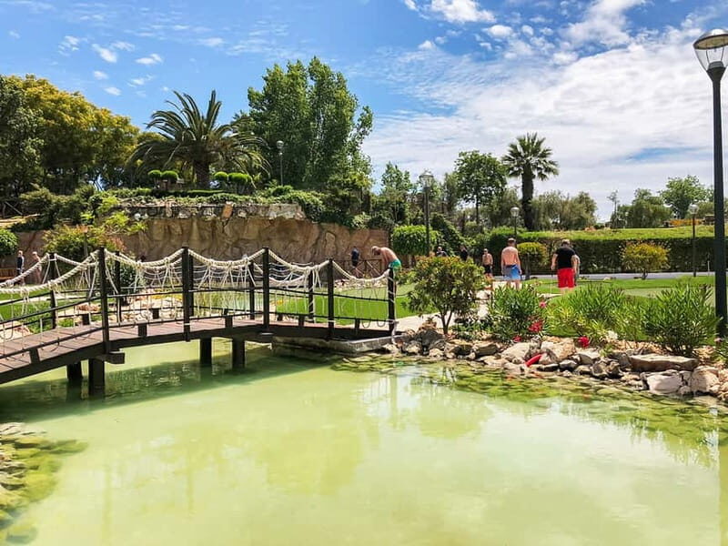 Albufeira: MiniGolf Adventure Park Entry Ticket - Accessibility and Practicalities