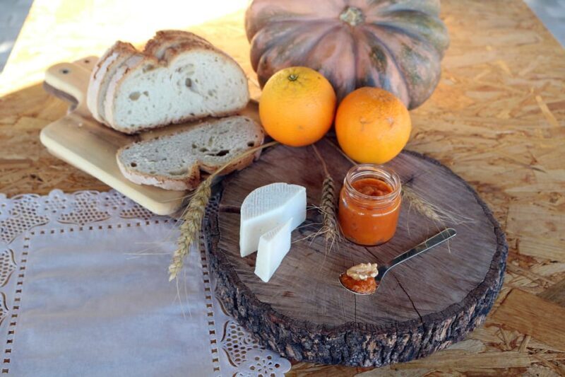 Albufeira/Porches/Vilamoura: Wine Tasting with Tapas & Music - The Value in the Price