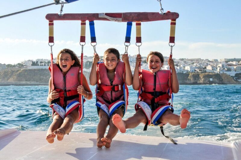 Albufeira: Single, Double or Triple Parasailing Tour - Views and Photo Opportunities