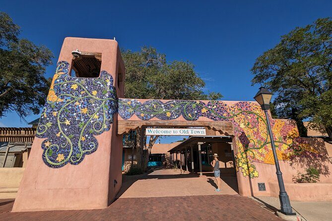 Albuquerque Scavenger Hunt Walking Tour and Game - Key Points