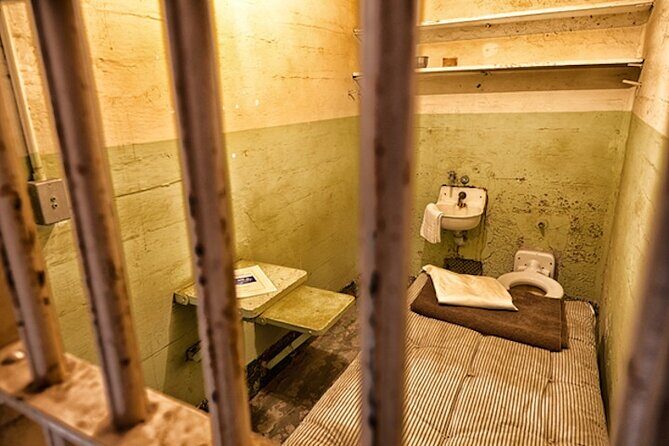 Alcatraz Day Tour and 1-Day City Bus Tour in San Francisco - Who Should Consider This Tour?