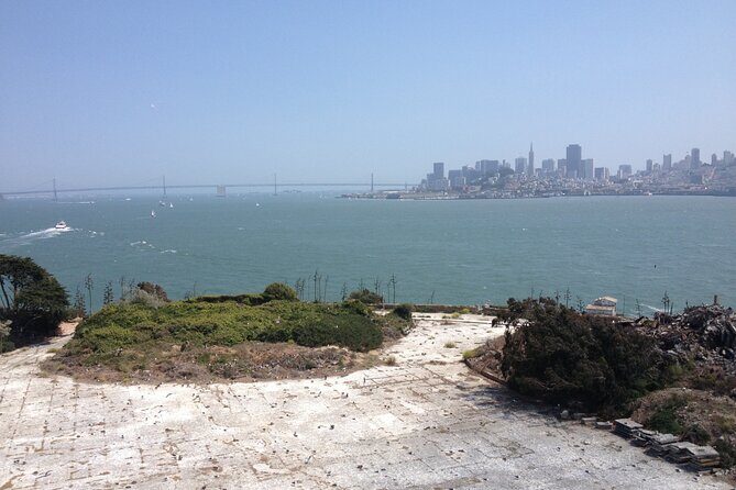 Alcatraz Island Tour with San Francisco Bay Tour - Key Points