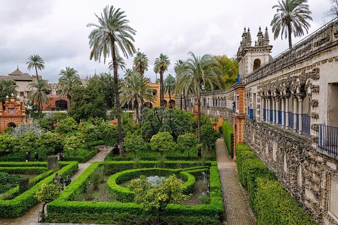 Alcazar and Cathedral & Giralda of Seville. Skip The Line! Includes access tickets - Why Choose This Tour?