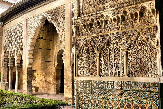Alcazar and Cathedral of Seville Tour with Skip the Line Tickets - Key Points