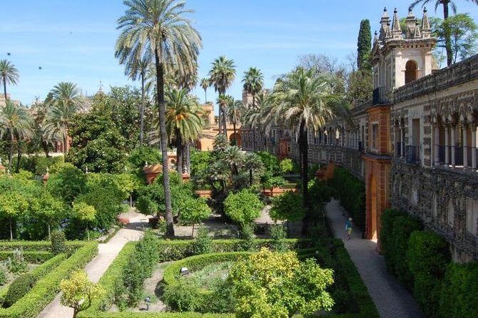 Alcázar and Jewish Quarter Guided Walking Tour in Seville - The Itinerary in Detail