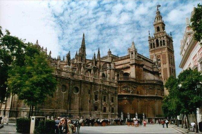 Alcazar, Catedral and Giralda with entrance included - What’s Included and What’s Not?