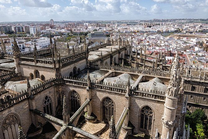 Alcazar, Cathedral and Giralda + Santa Cruz - Exploring Seville’s Top Sights in a Half-Day