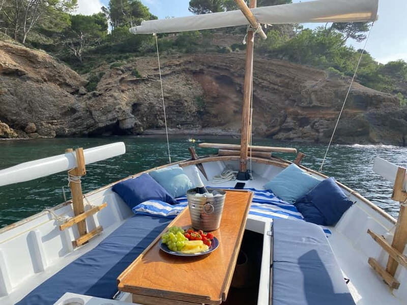 Alcudia, Private Tour: Scenic 2.5-Hour Boat Tour - Key Points