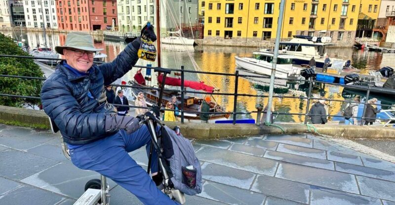 Alesund 2 hrs Private Sightseeing Tour on foot and by car - Key Points