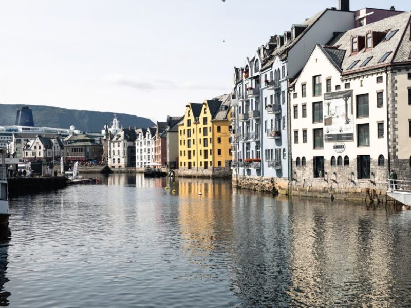 Ålesund: Guided Food Walking Tour - Who Should Consider This Tour