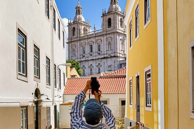 Alfama,Graça & Mouraria City Tour Through A Eye Of A Photographer - FAQ