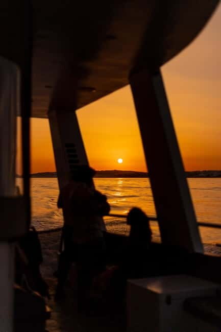 Algarve: Catamaran Sunset Tour with DJ or Live Guitarist - FAQs