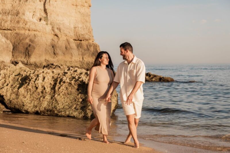 Algarve: Photoshoot for couple, family, portrait - Price and Value