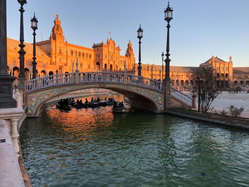 Algarve: Seville Full-Day Shopping and Sightseeing Tour - The Itinerary: What to Expect