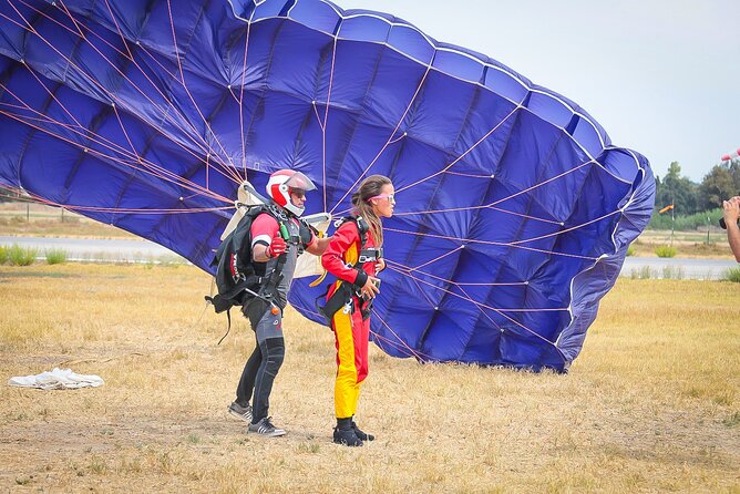 Algarve Tandem Skydive 15.000ft - What You’ll Do Before You Jump