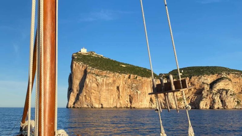 Alghero: sunset sailing tour with aperitif - FAQs