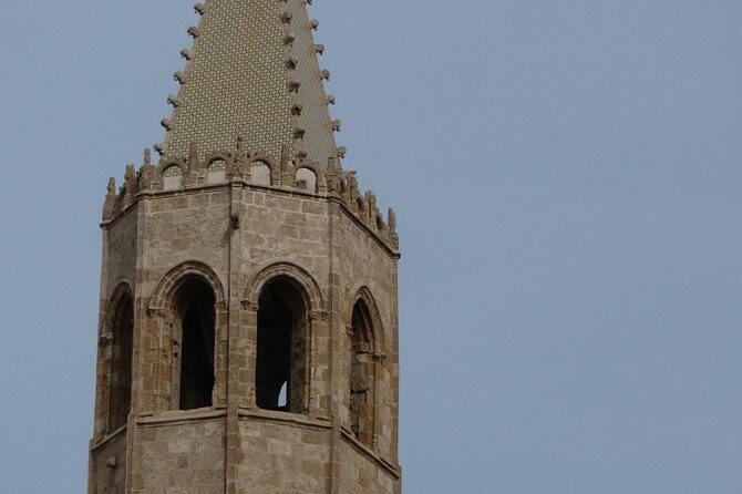 Alghero: walking tour with bilingual local guide - Who Should Book This?