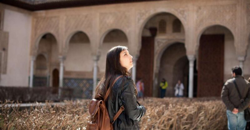 Alhambra and Nasrid Palaces and Local Food Experience - Key Points