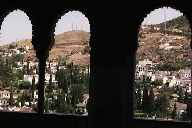 Alhambra &Charles Palace Guided Tour with Optional Nasrid Palaces - Frequently Asked Questions