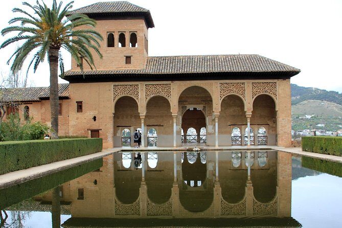 Alhambra Complete: Ticket Skip-the-Line Nasrid Palace and Generalife with Guide - Frequently Asked Questions