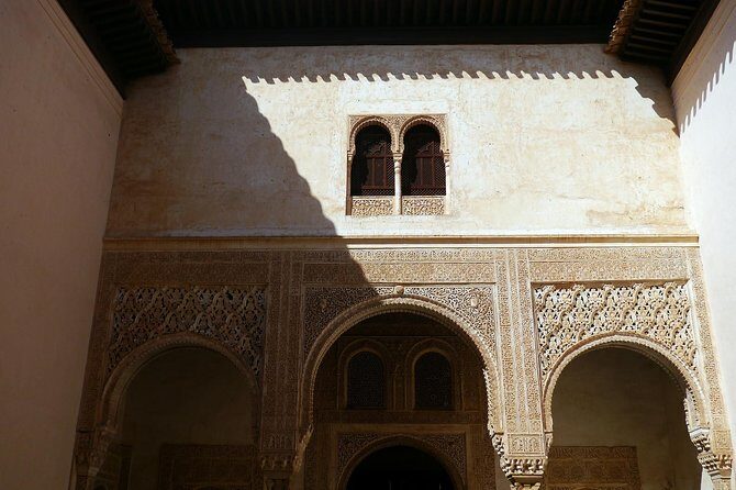 Alhambra & Generalife, Albaicín & Sacromonte Skip-the-Line Private Tour - FAQs