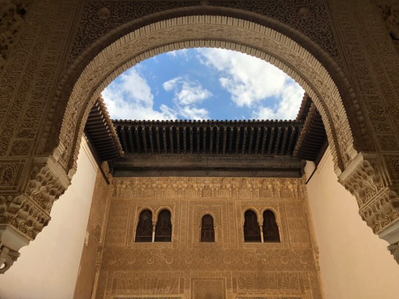 Alhambra: Guided Private Tour with Fast-Track Entry - FAQ