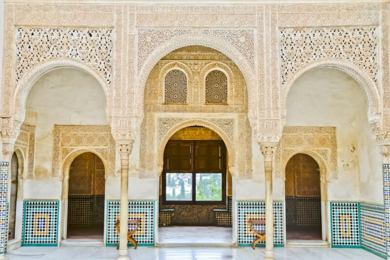 Alhambra & Nasrid Palace: Private Tour with Tickets - The Practicalities
