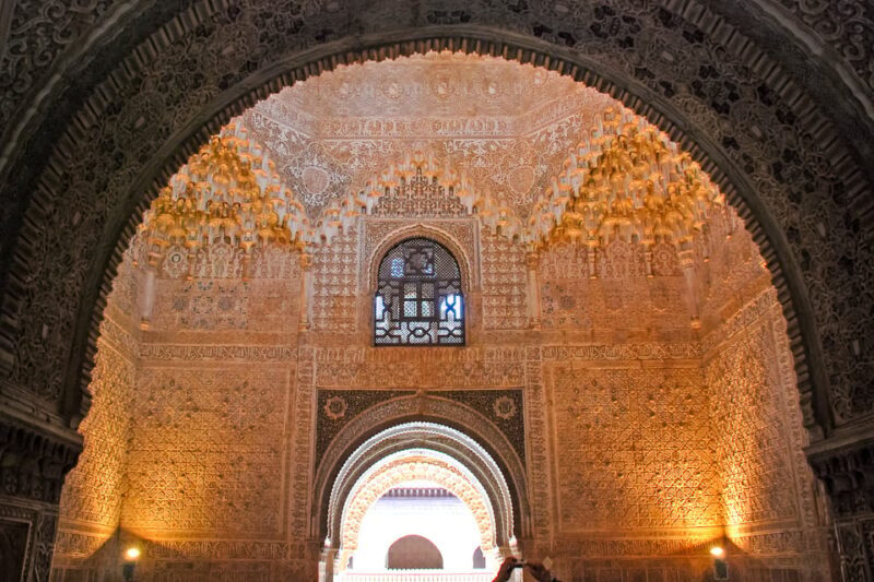 Alhambra & Nasrid Palace: Private Tour with Tickets - Real Travelers’ Feedback