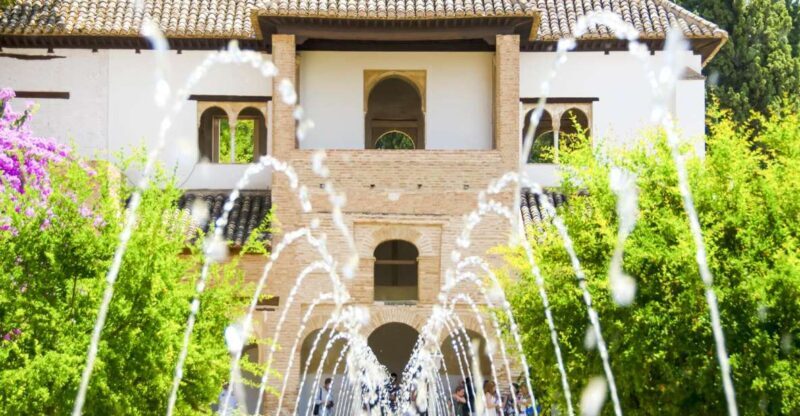 Alhambra, Nasrid Palaces and Albaicin Tour - Why Choose the Alhambra, Nasrid Palaces, and Albaicín Tour?