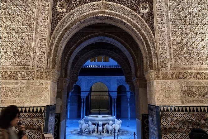 Alhambra: Night Visit to Nasrid Palaces - FAQ