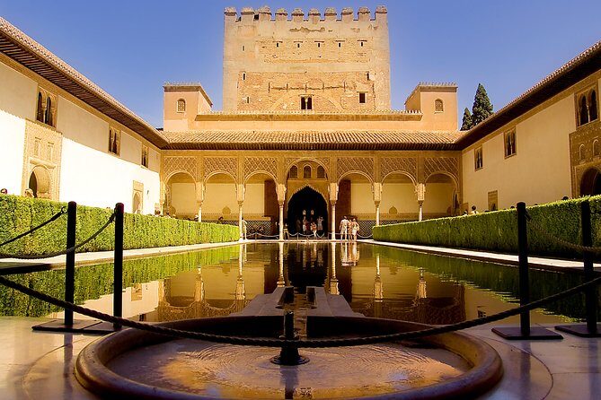 Alhambra Palace & Generalife Gardens daytrip from Roquetas, Aguadulce & Almeria - How the Experience Unfolds
