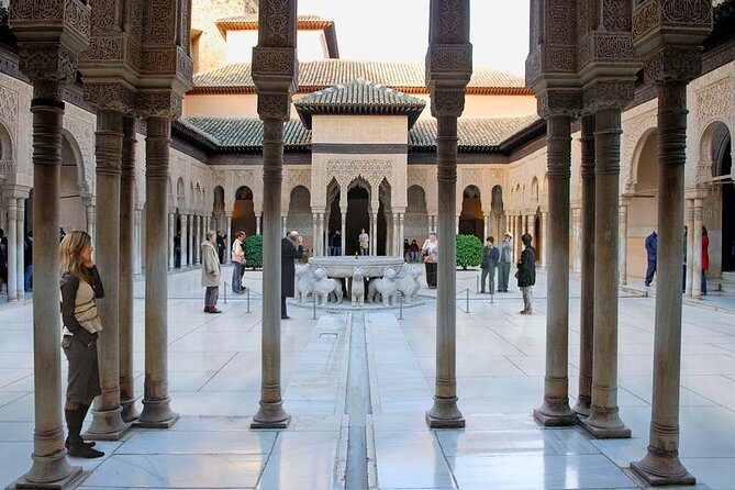 Alhambra Private/Small Group Tour & Nasrid Palaces Skip the Line - Analyzing the Value