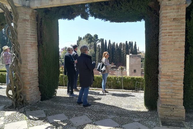 Alhambra Private Tour and Skip the Line Ticket and Official Guide - FAQ
