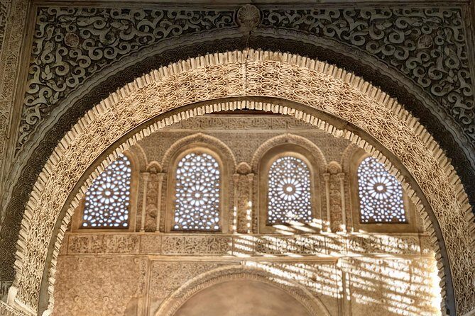 Alhambra Private Tour from Marbella: with Transport and skip-the-line tickets - An In-Depth Look at the Tour