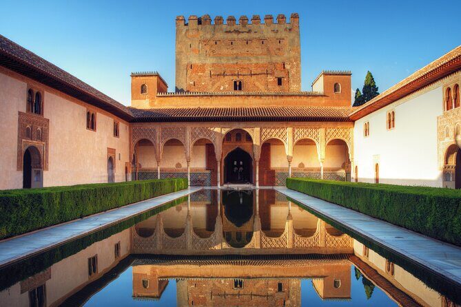 Alhambra Private Tour with a Historian (with Nasrid Palaces) - What to Expect from the Tour