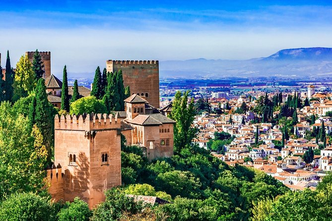 Alhambra Skip-the-line Private Tour including Nasrid Palaces - The pace: 3 hours, but with real walking
