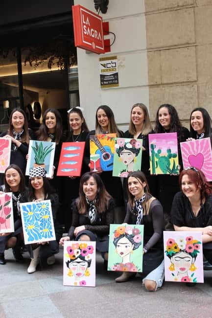 Alicante: Art Party - Paint, Sip & Fun - FAQs