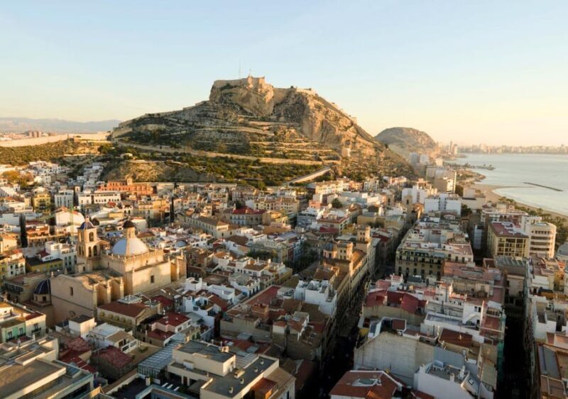 Alicante: Bullring and Castle Guided Tour with Taxi Transfer - What You Can Expect from the Tour