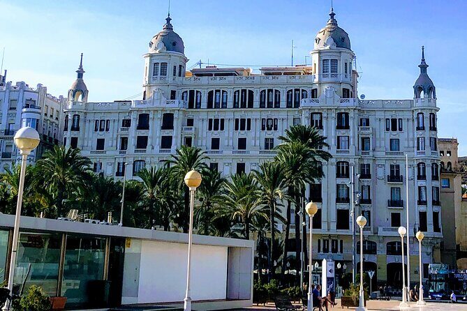 Alicante & Elche. Transport, guide and monuments. - FAQ