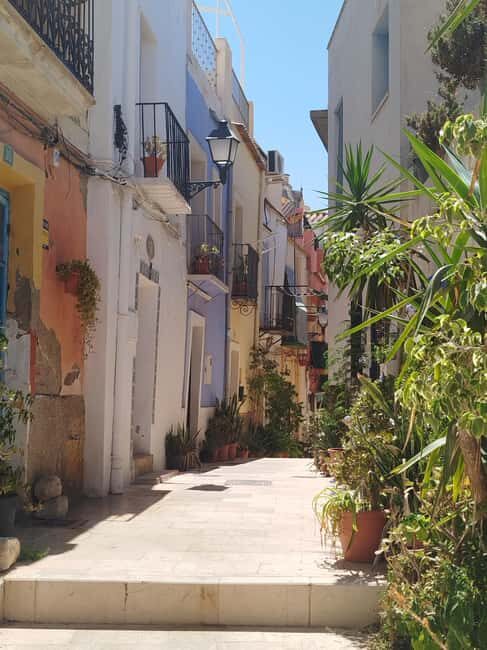 Alicante Essentials: 2-Hour Walking Tour with a Local Guide - Exploring Alicante in Just 2 Hours