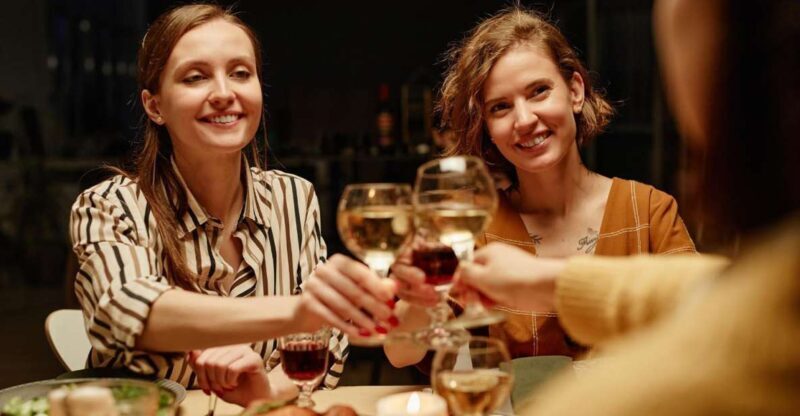 Alicante: Food Walking Tour with Wine Tasting and Tapas - Key Points