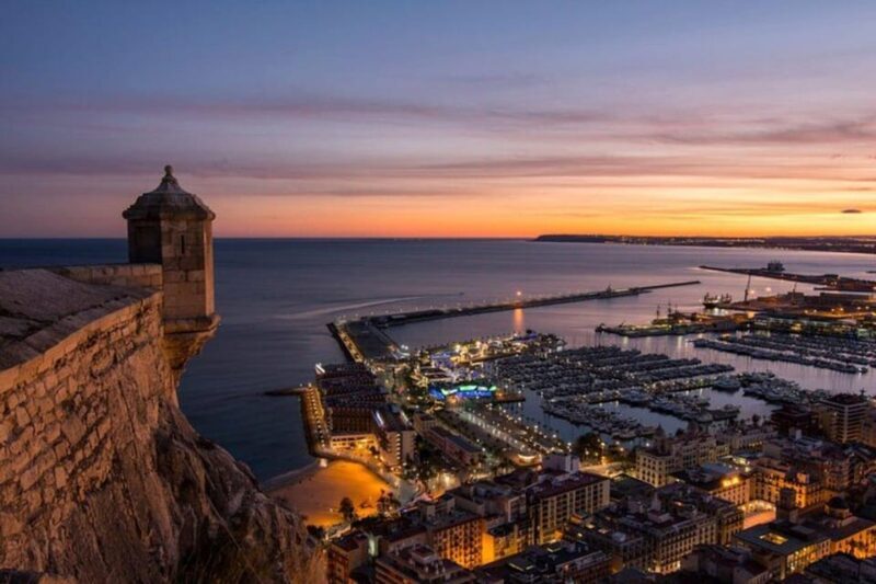 Alicante: Guided City Highlights Walking Tour - A Closer Look at the Tour Experience
