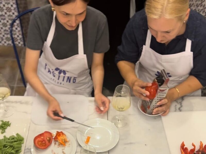 Alicante Paella Cooking Class, Tapas, Drinks and Market - Key Points